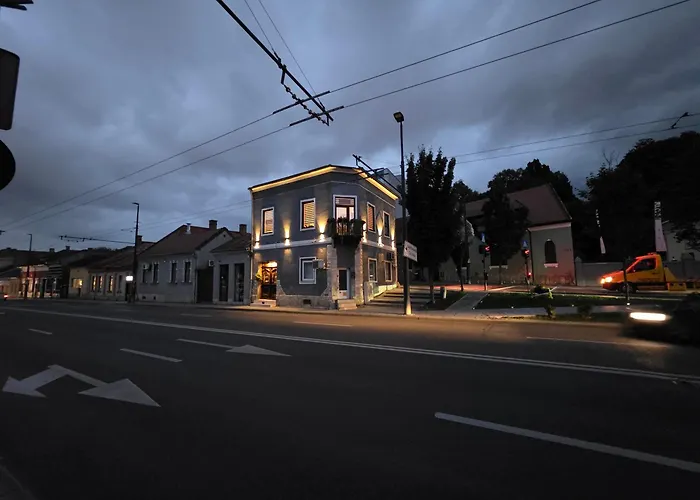 Apartment Arena View Premium